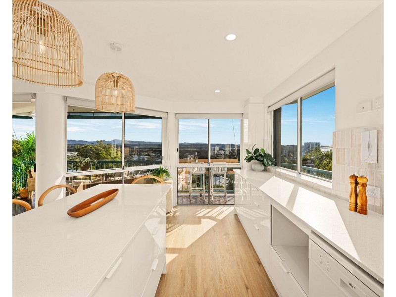 5/40-42 Rutledge Street, Coolangatta QLD 4225