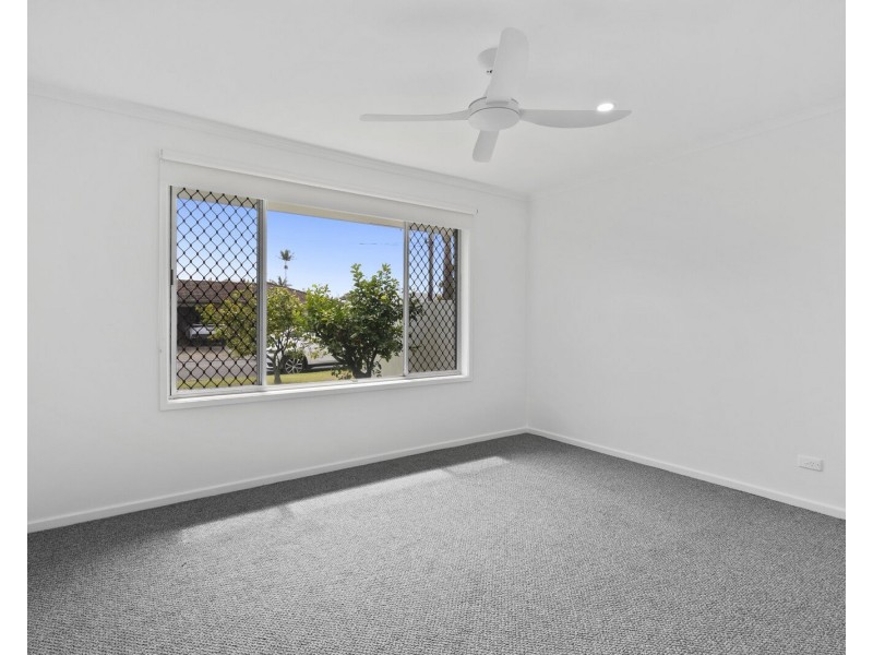 10 Illaroo Street, Palm Beach QLD 4221