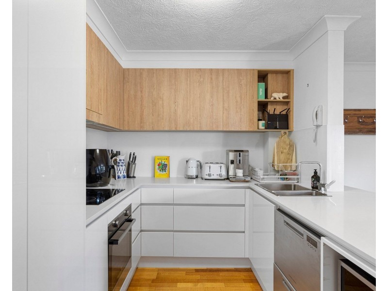 3/15-17 South Street, Coolangatta QLD 4225