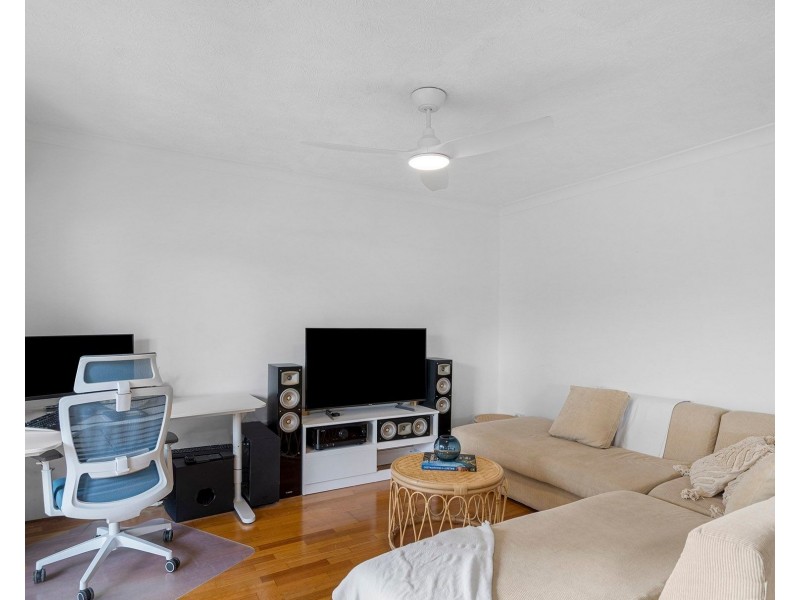 3/15-17 South Street, Coolangatta QLD 4225