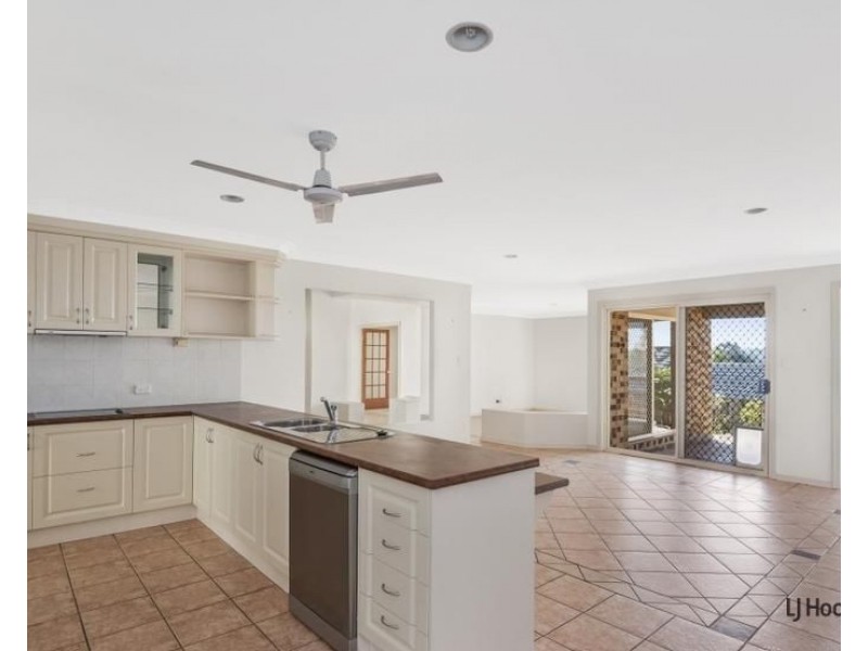 16 Leopard Avenue, Elanora QLD 4221