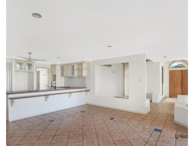 16 Leopard Avenue, Elanora QLD 4221