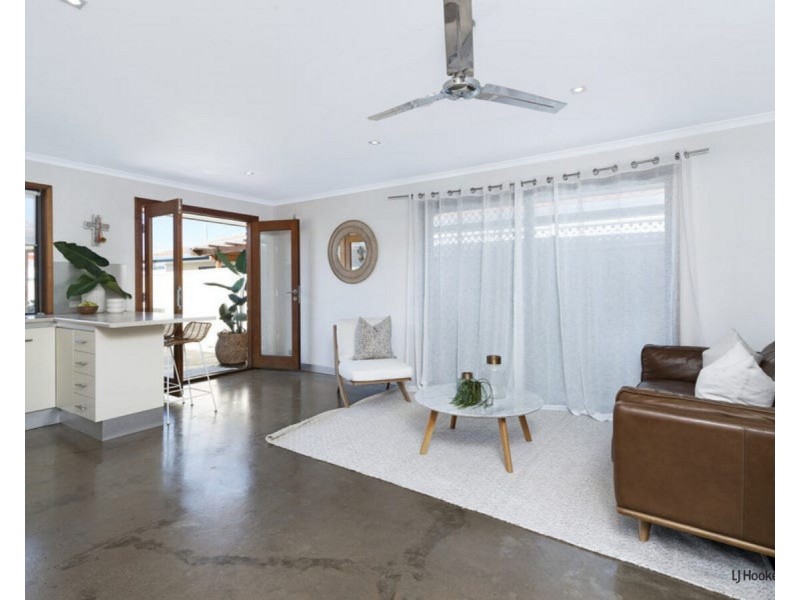2/12 Maud Street, Tugun QLD 4224