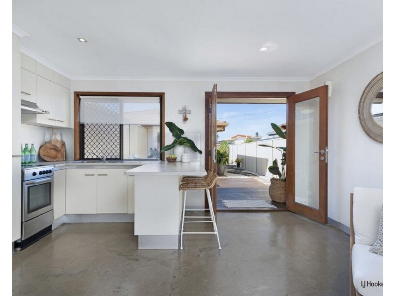 2/12 Maud Street, Tugun QLD 4224
