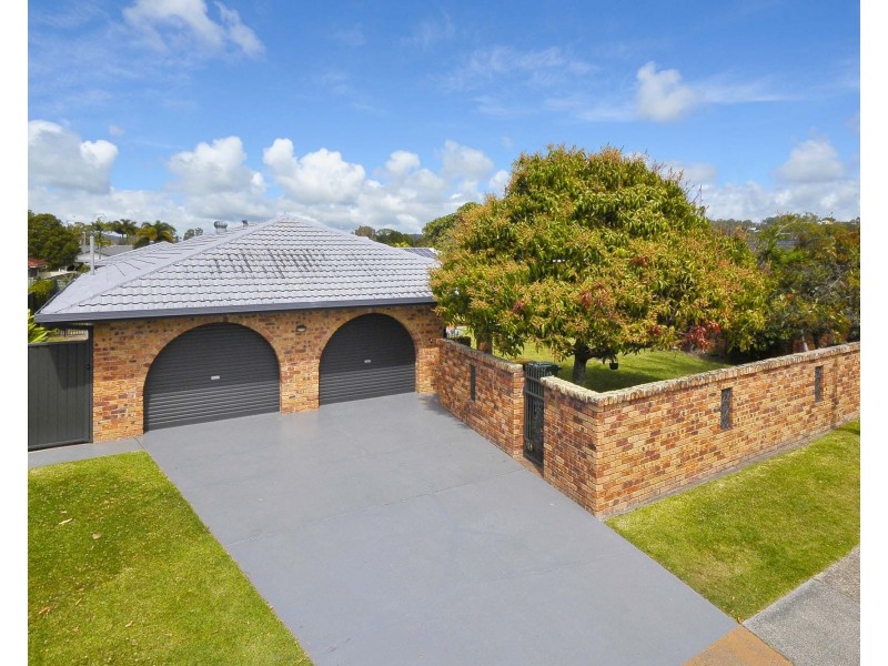 56 K P McGrath Drive, Elanora QLD 4221