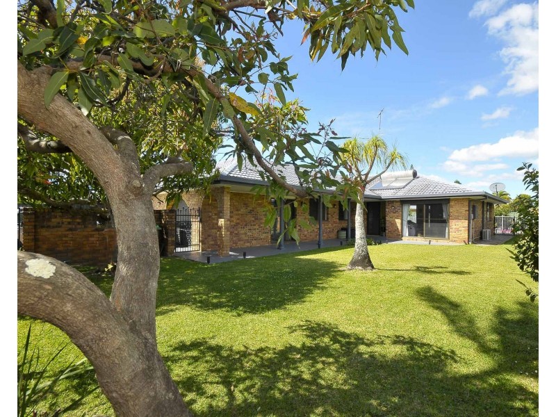 56 K P McGrath Drive, Elanora QLD 4221