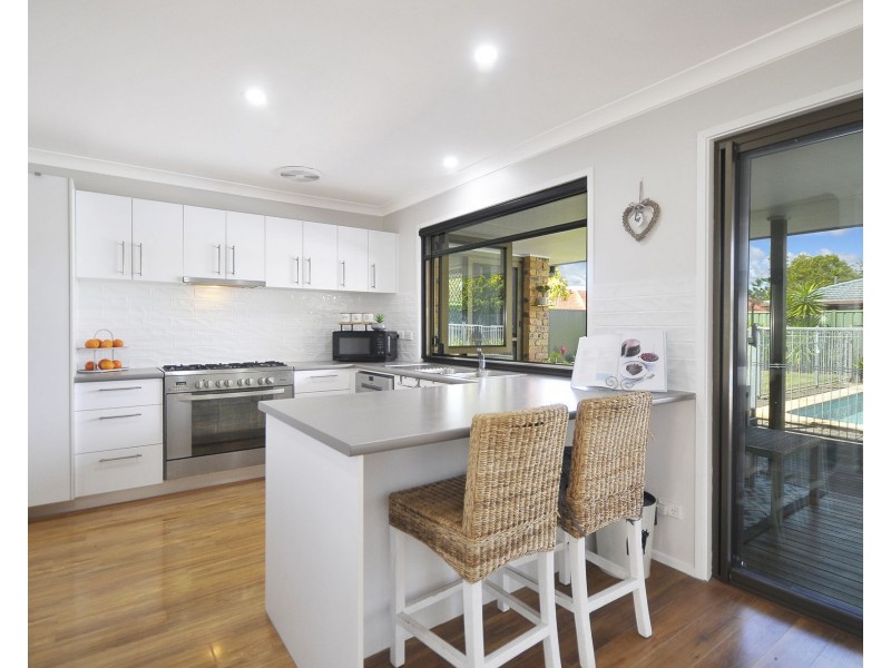 56 K P McGrath Drive, Elanora QLD 4221
