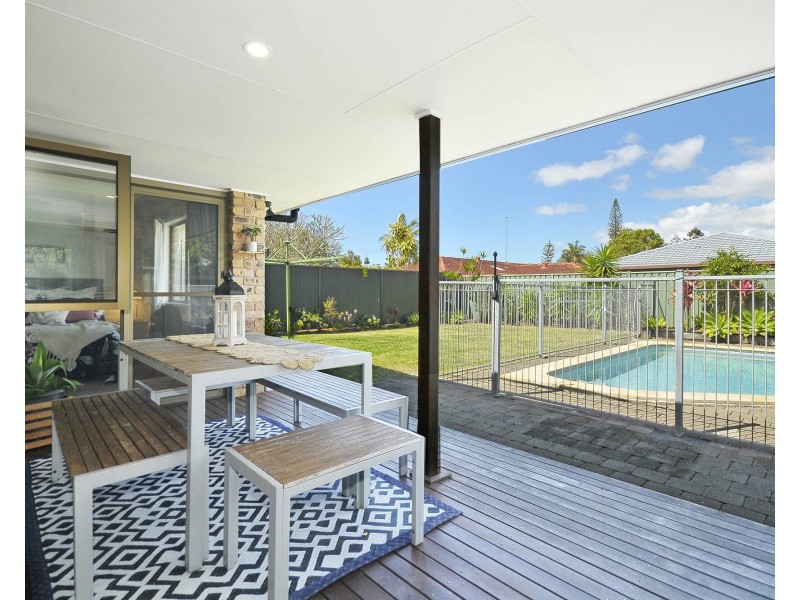 56 K P McGrath Drive, Elanora QLD 4221