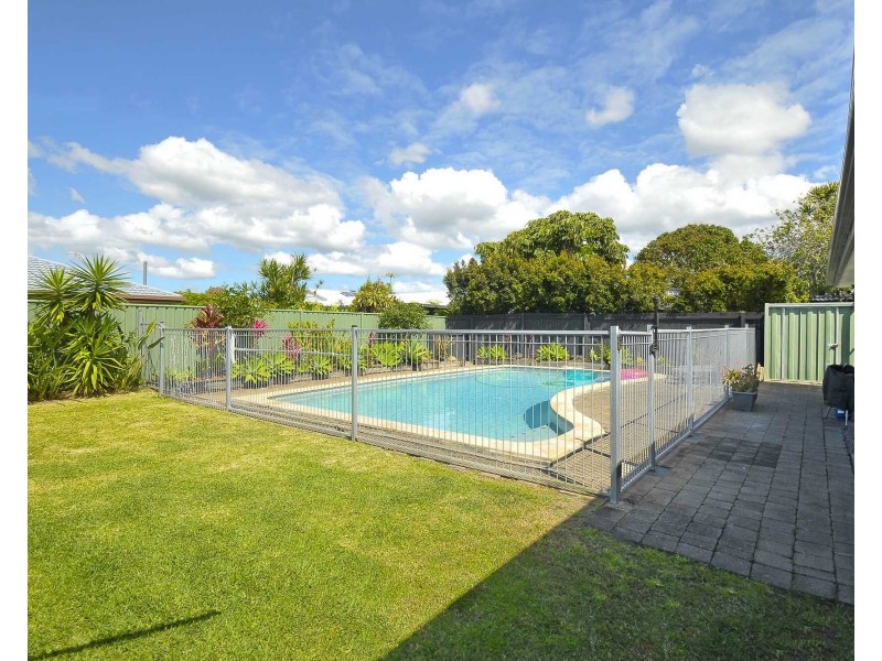 56 K P McGrath Drive, Elanora QLD 4221
