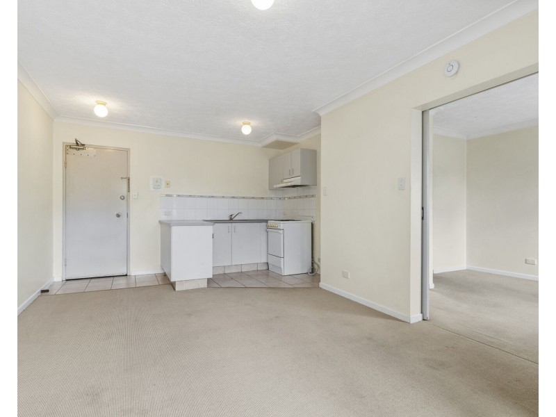 3/25-27 Darrambal Street, Surfers Paradise QLD 4217