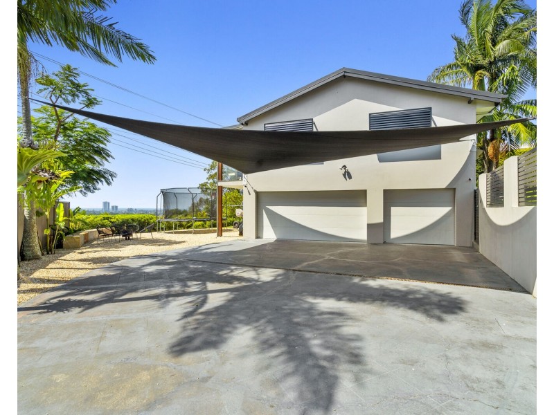 4 Aethalia Street, Currumbin Waters QLD 4223