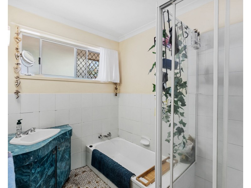 62 Tallebudgera Drive, Palm Beach QLD 4221