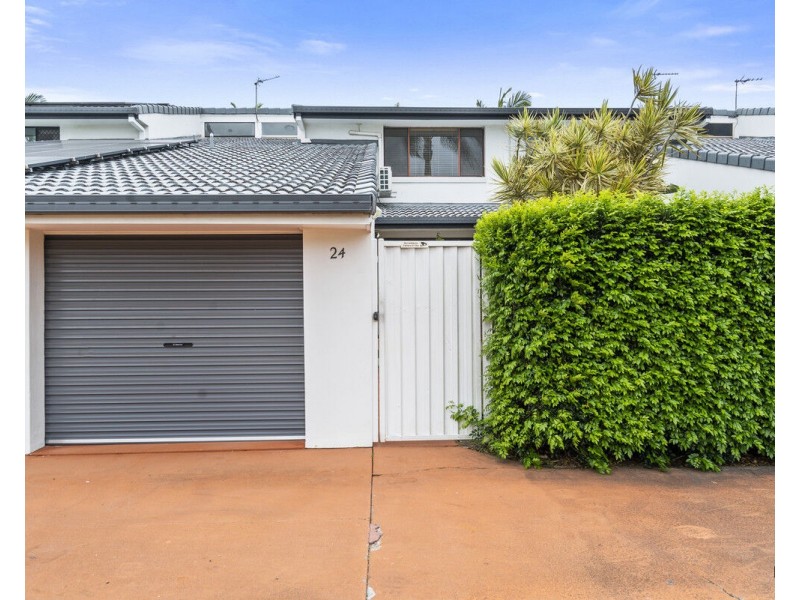 24/2 Karbunya Street, Mermaid Waters QLD 4218