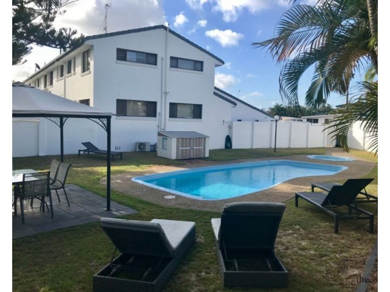 24/2 Karbunya Street, Mermaid Waters QLD 4218