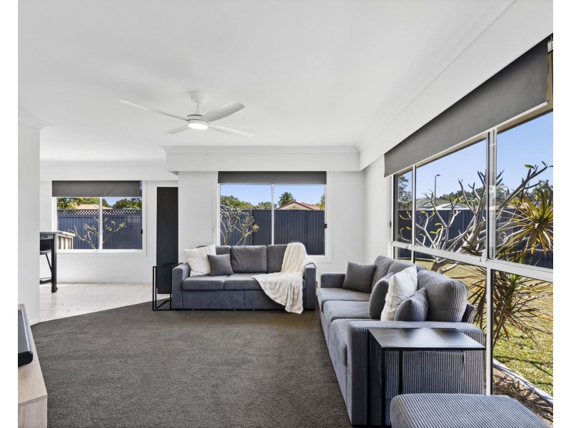1 Mollys Place, Currumbin Waters QLD 4223