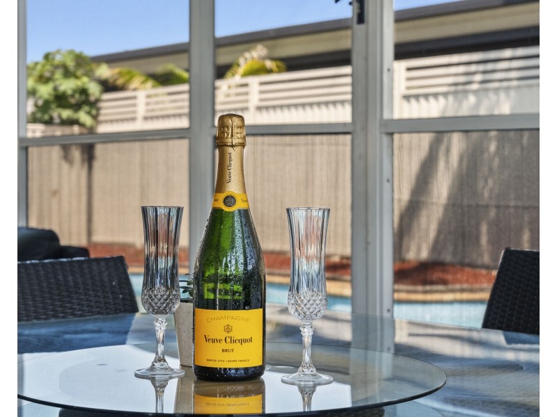 1 Mollys Place, Currumbin Waters QLD 4223