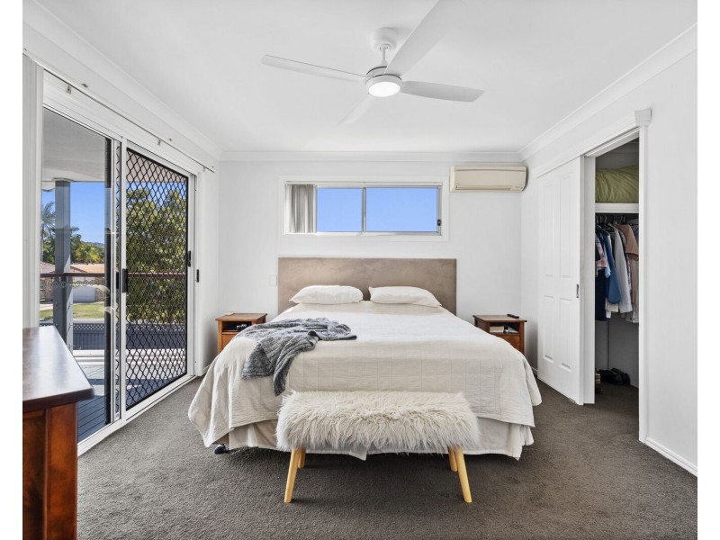 1 Mollys Place, Currumbin Waters QLD 4223