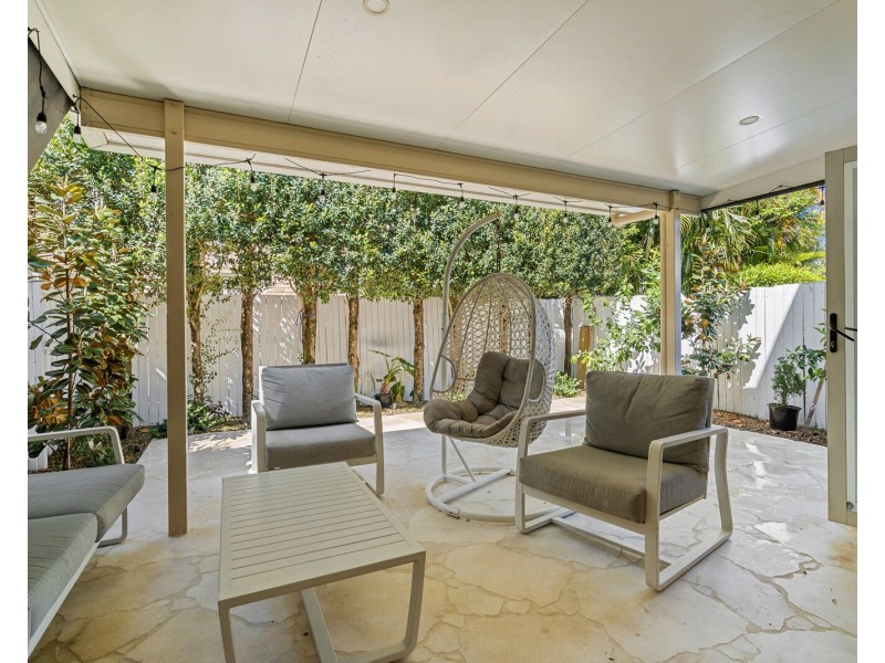 2/83 Tahiti Avenue, Palm Beach QLD 4221