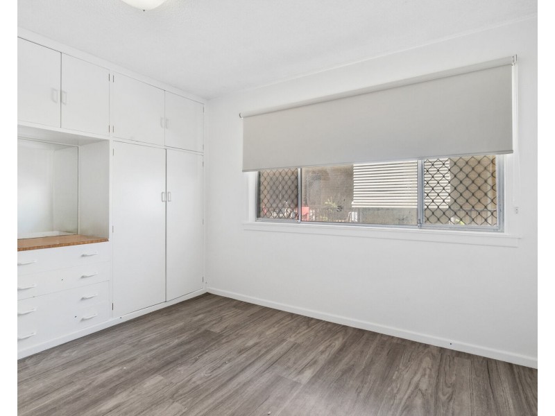 1/26B Eden Avenue, Coolangatta QLD 4225