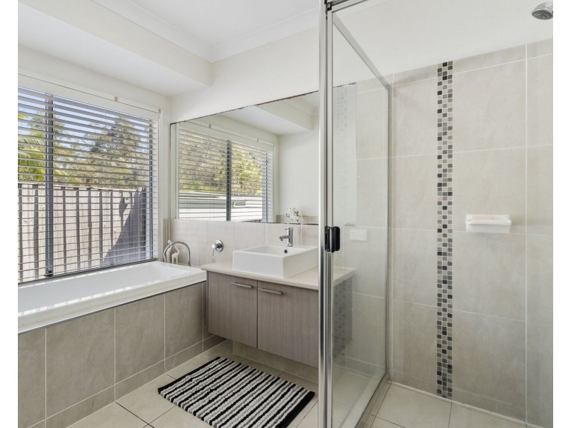 17 Camarillo Court, Reedy Creek QLD 4227