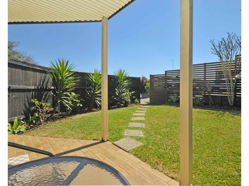 2/9 Daisy Street, Elanora QLD 4221