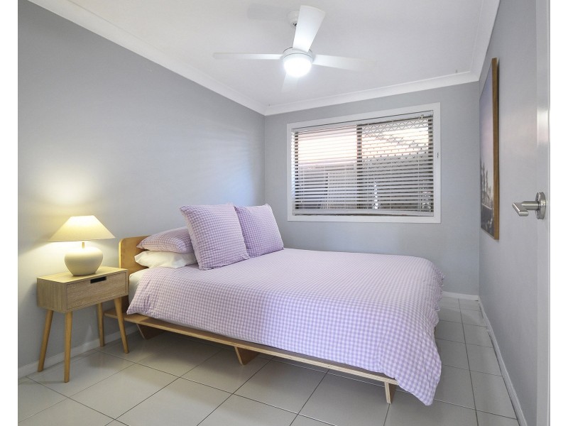 2/9 Daisy Street, Elanora QLD 4221