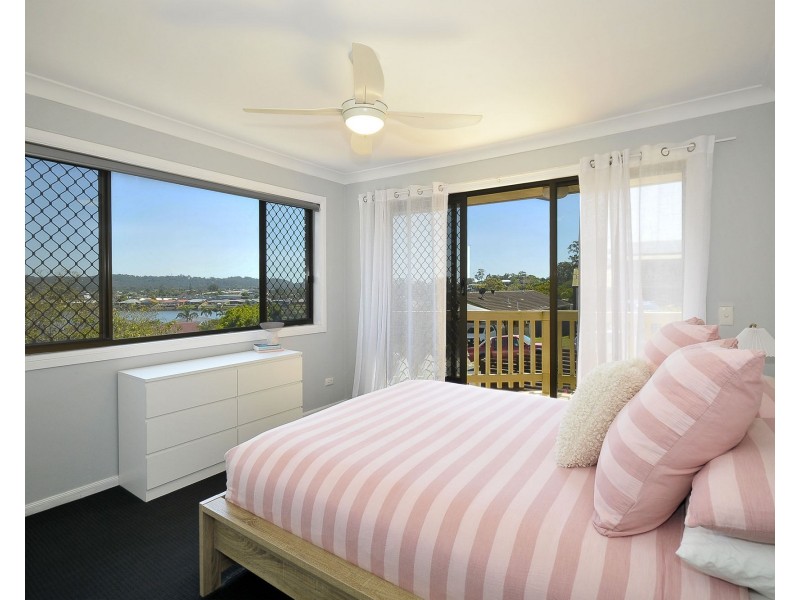 2/9 Daisy Street, Elanora QLD 4221