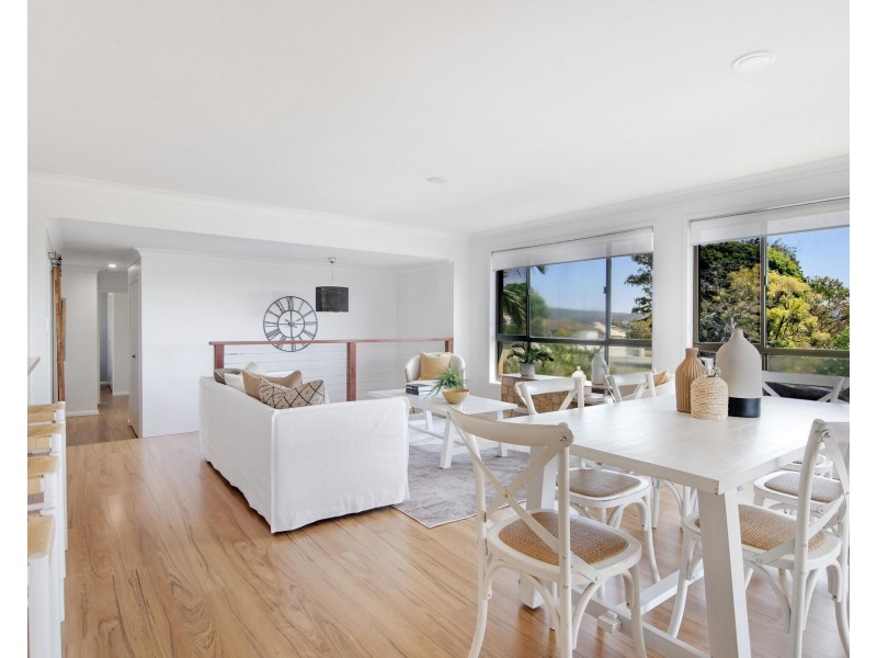 1 Remount Place, Carrara QLD 4211