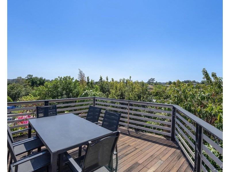 1 Remount Place, Carrara QLD 4211