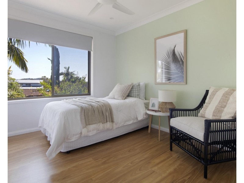 1 Remount Place, Carrara QLD 4211
