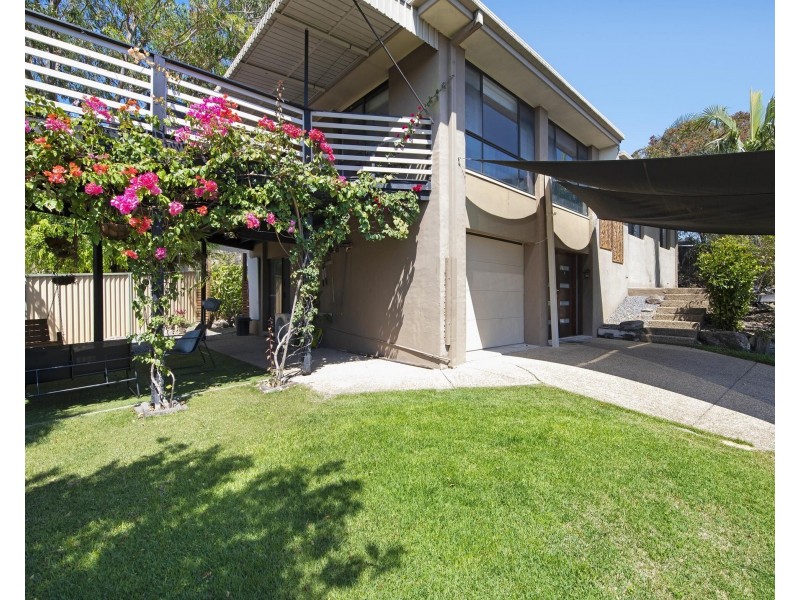 1 Remount Place, Carrara QLD 4211