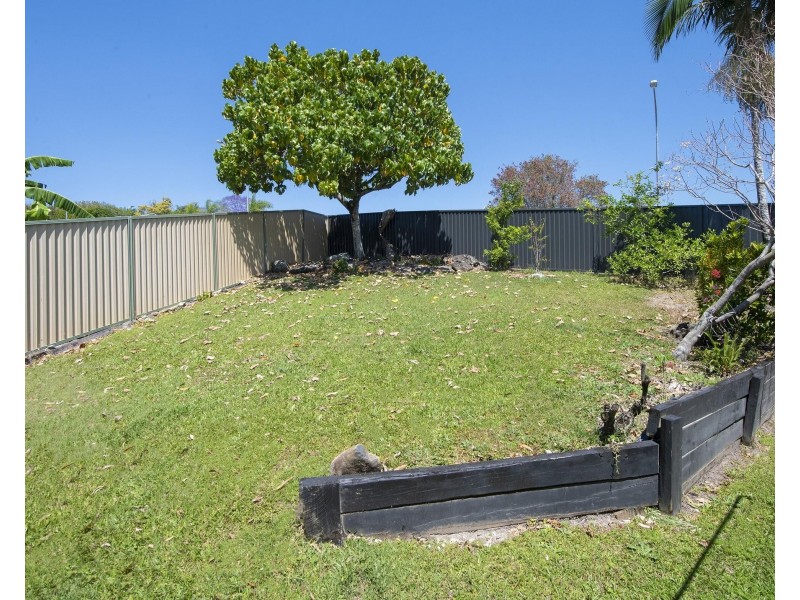 1 Remount Place, Carrara QLD 4211