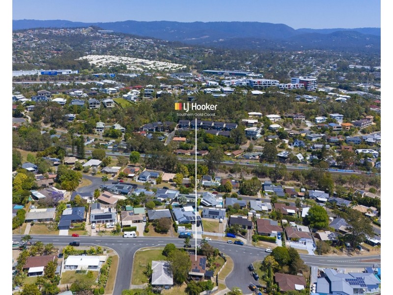 1 Remount Place, Carrara QLD 4211