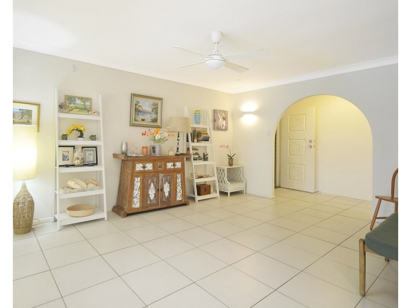 124 Tahiti Avenue, Palm Beach QLD 4221