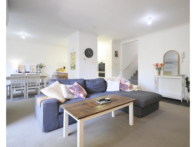 16/9 Domain Road, Currumbin QLD 4223