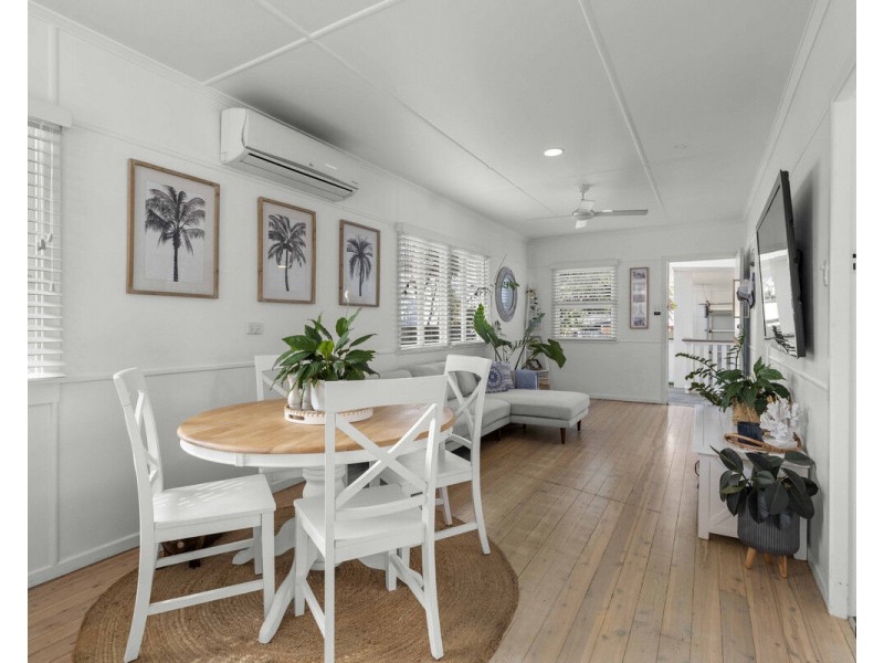 103 Sunshine Parade, Miami QLD 4220