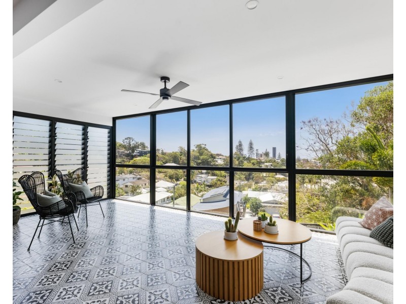 7 Tooloon Street, Coolangatta QLD 4225