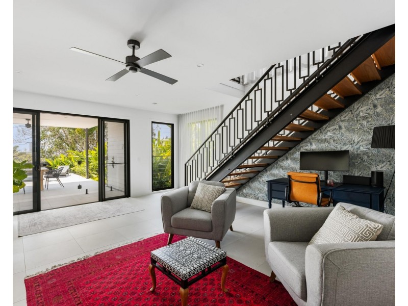 7 Tooloon Street, Coolangatta QLD 4225