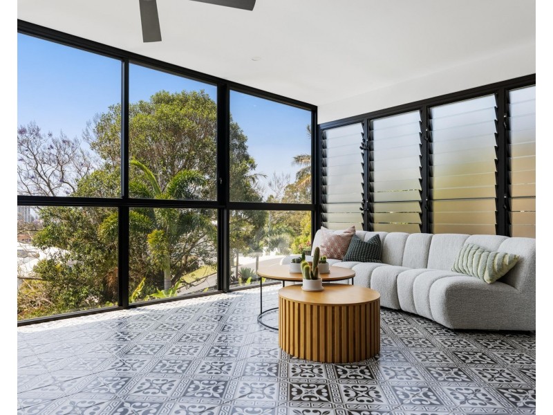 7 Tooloon Street, Coolangatta QLD 4225