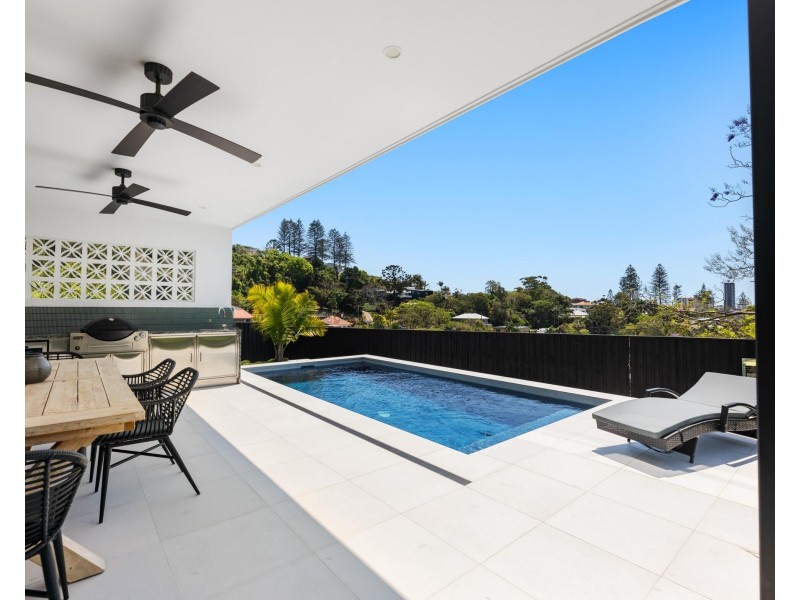 7 Tooloon Street, Coolangatta QLD 4225