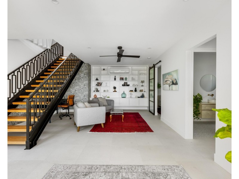 7 Tooloon Street, Coolangatta QLD 4225