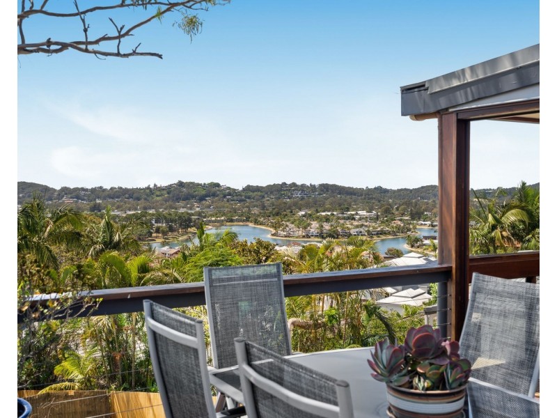 4 Bicton Court, Elanora QLD 4221