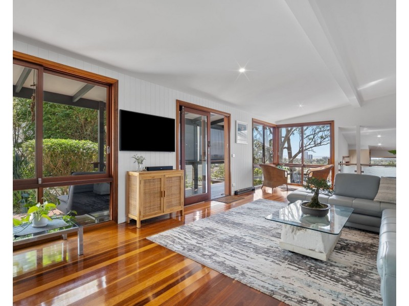 4 Bicton Court, Elanora QLD 4221