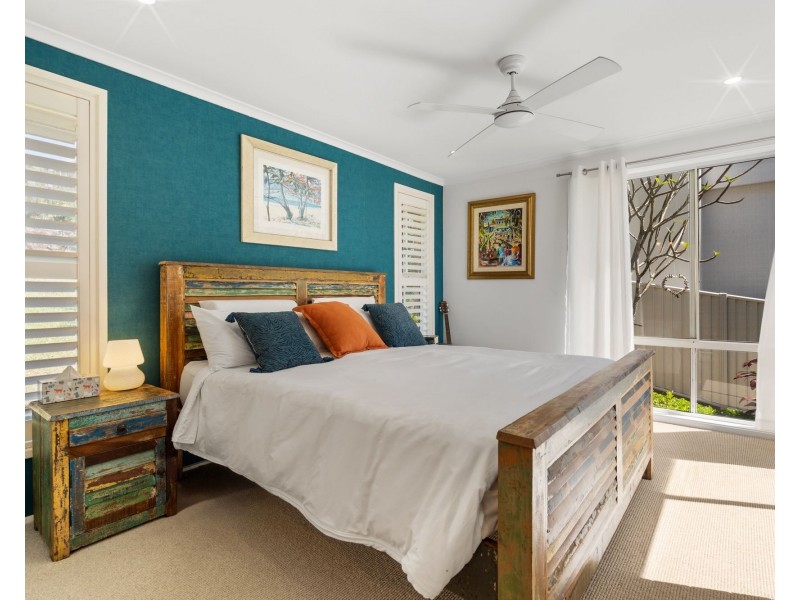 4 Bicton Court, Elanora QLD 4221