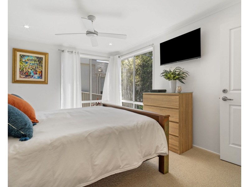 4 Bicton Court, Elanora QLD 4221