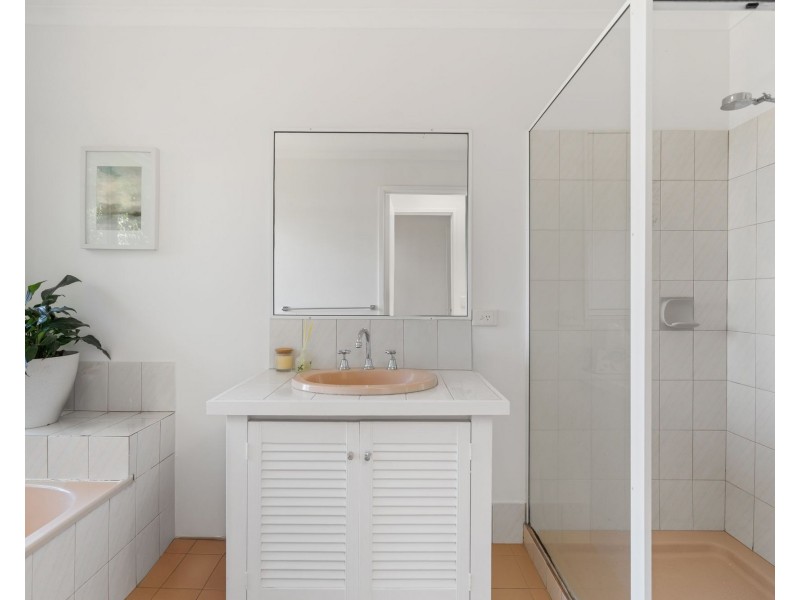 4 Bicton Court, Elanora QLD 4221