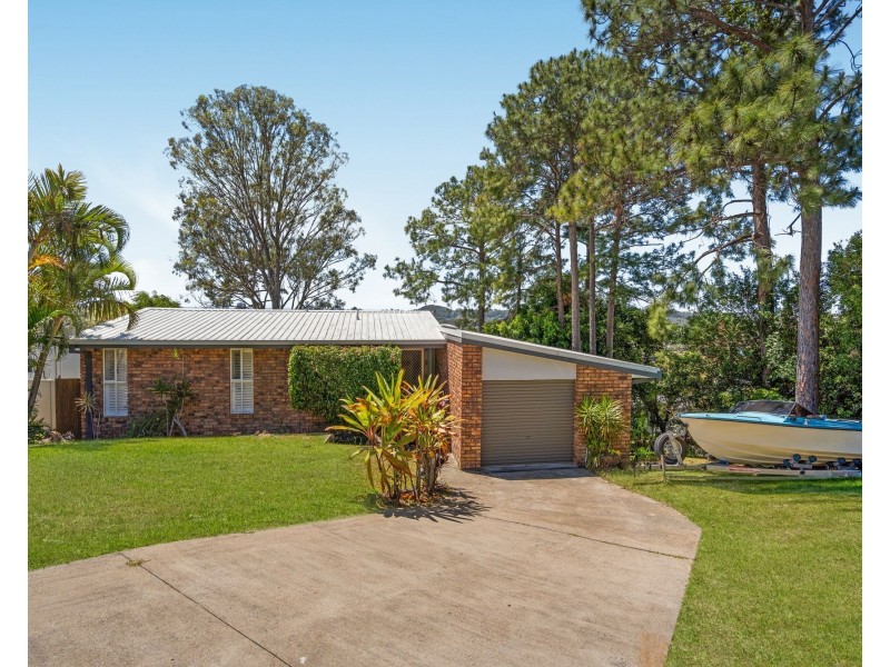 4 Bicton Court, Elanora QLD 4221