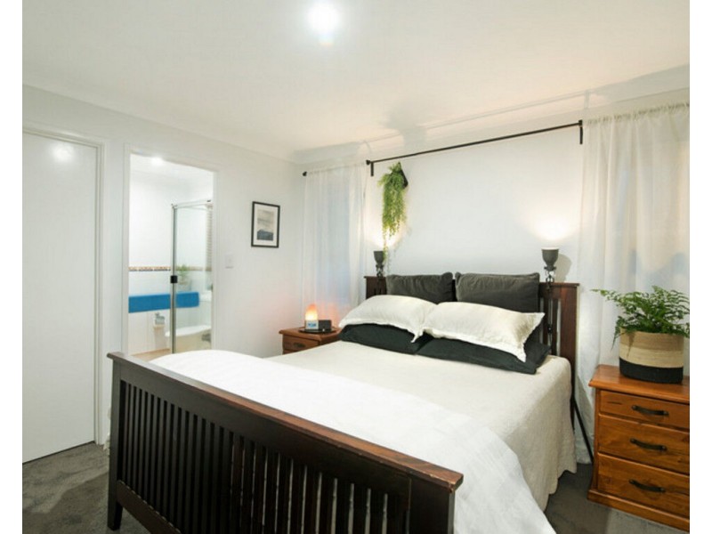 12 Seville Circuit, Burleigh Waters QLD 4220