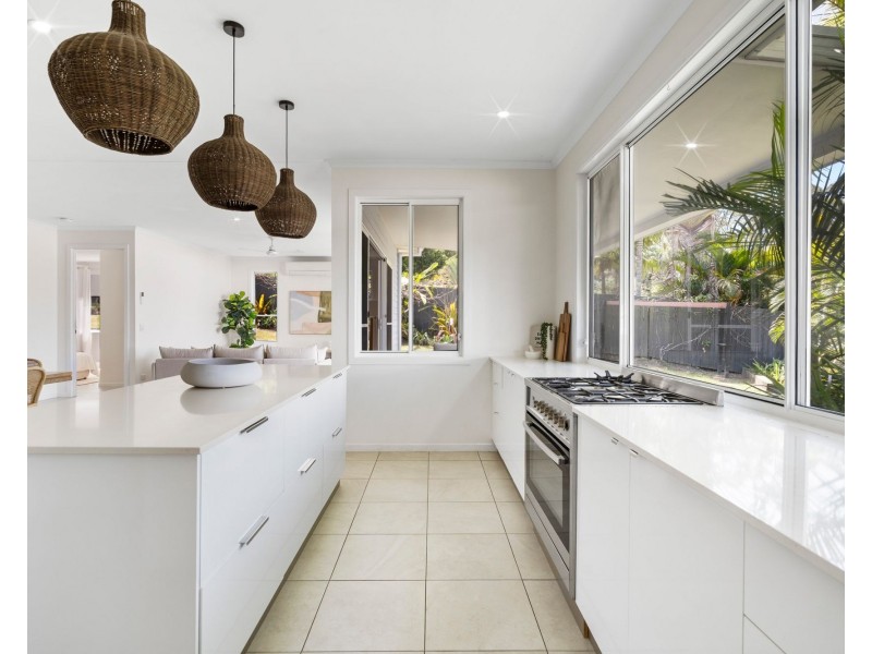 23 Hidden Cove, Tallebudgera QLD 4228