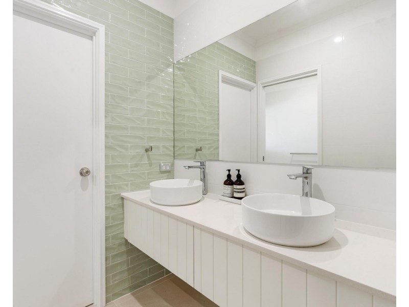 45 Larch Street, Tallebudgera QLD 4228